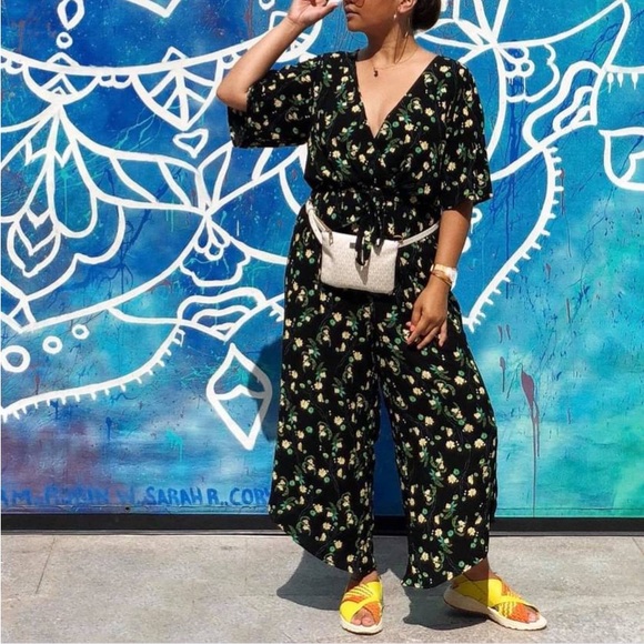 Cotton On Floral Jumpsuit - Picture 1 of 9